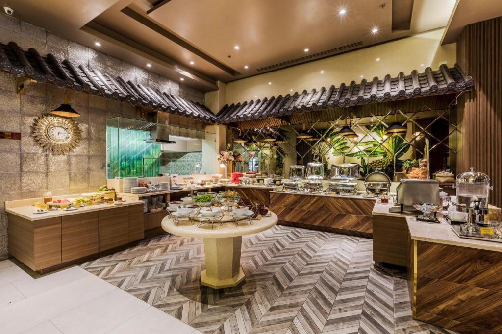 Sunflower Cbq Hotel Хошимін Екстер'єр фото