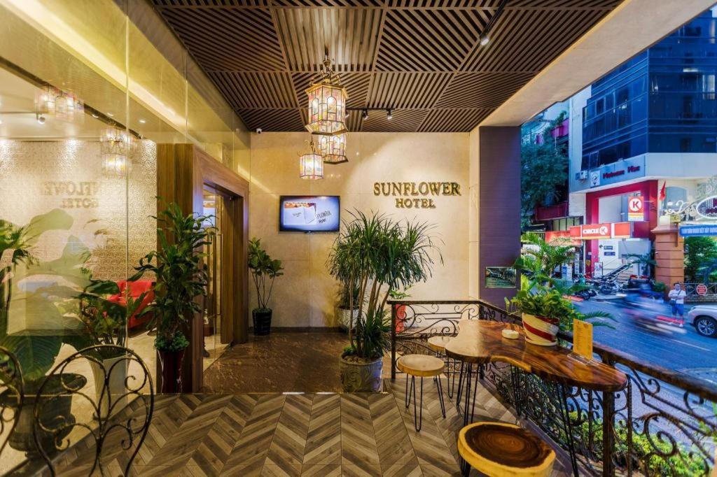 Sunflower Cbq Hotel Хошимін Екстер'єр фото