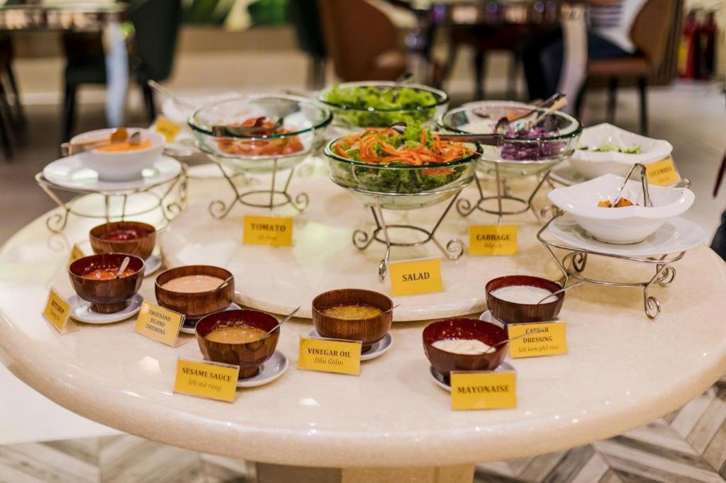 Sunflower Cbq Hotel Хошимін Екстер'єр фото