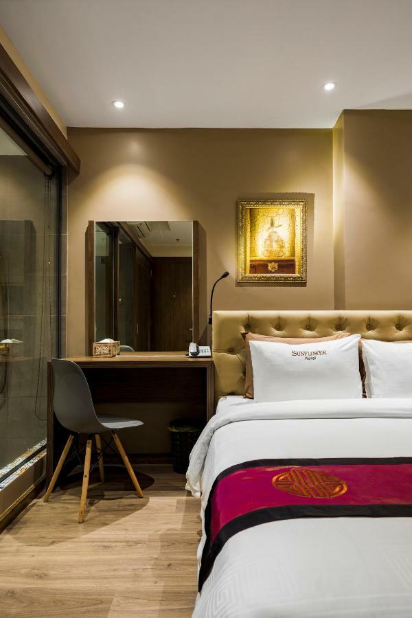 Sunflower Cbq Hotel Хошимін Екстер'єр фото